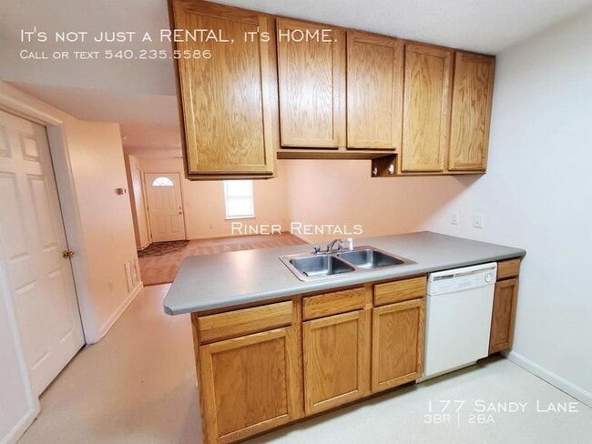 Building Photo - 177 Sandy Ln