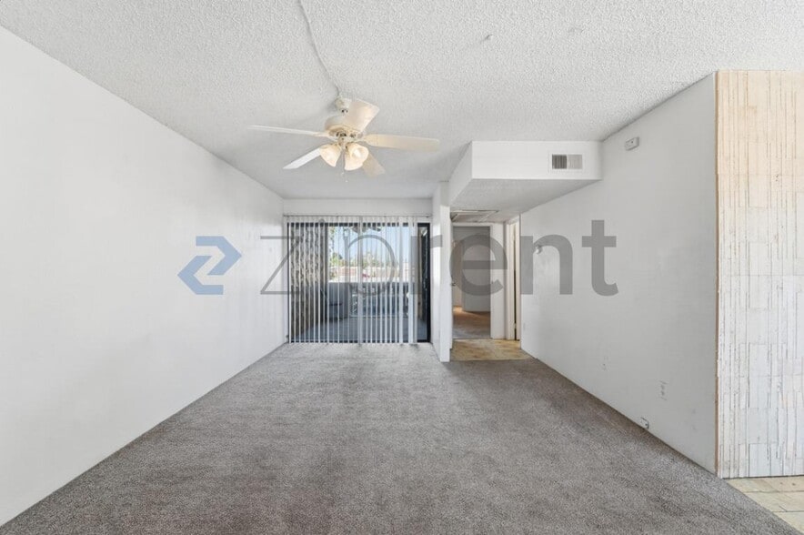 Building Photo - 4950 N Miller Rd
