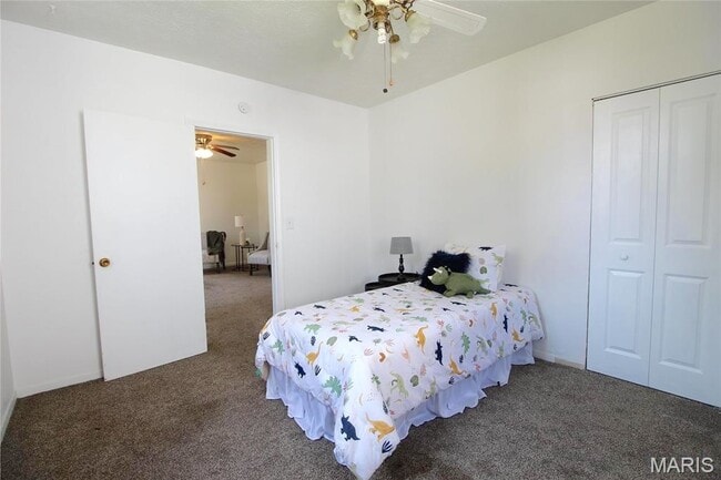 Building Photo - 413 N Center St