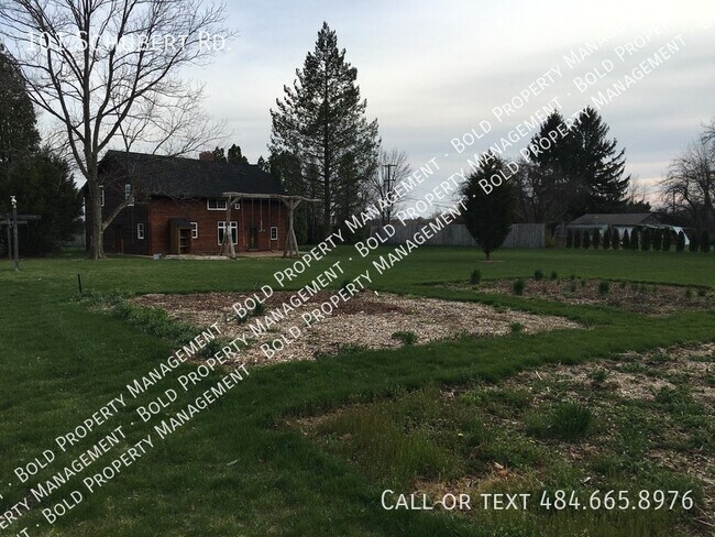 Building Photo - 101 Schubert Rd