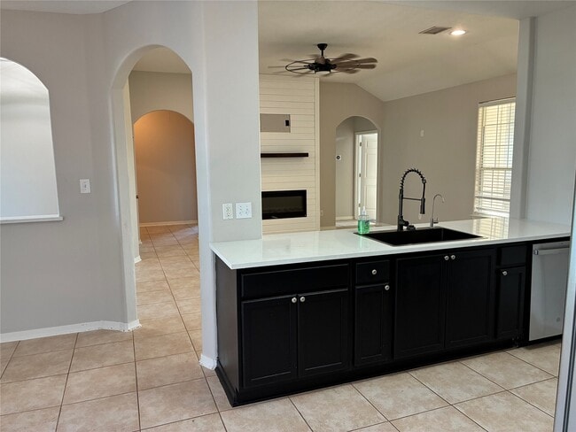 Building Photo - 14049 Overstreet Dr
