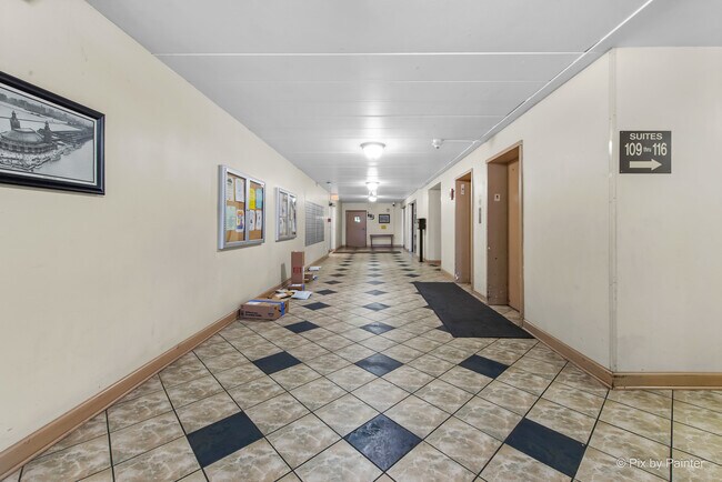 Building Photo - 300 S Roselle Rd