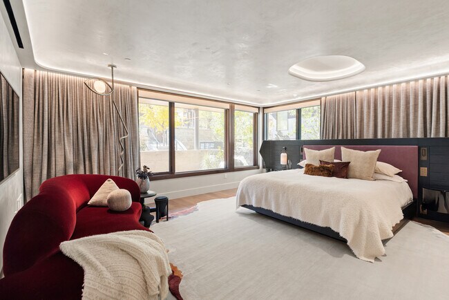 Building Photo - 120 Juan St