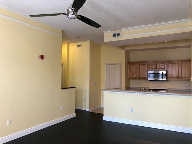 Building Photo - 12025 Villanova Dr