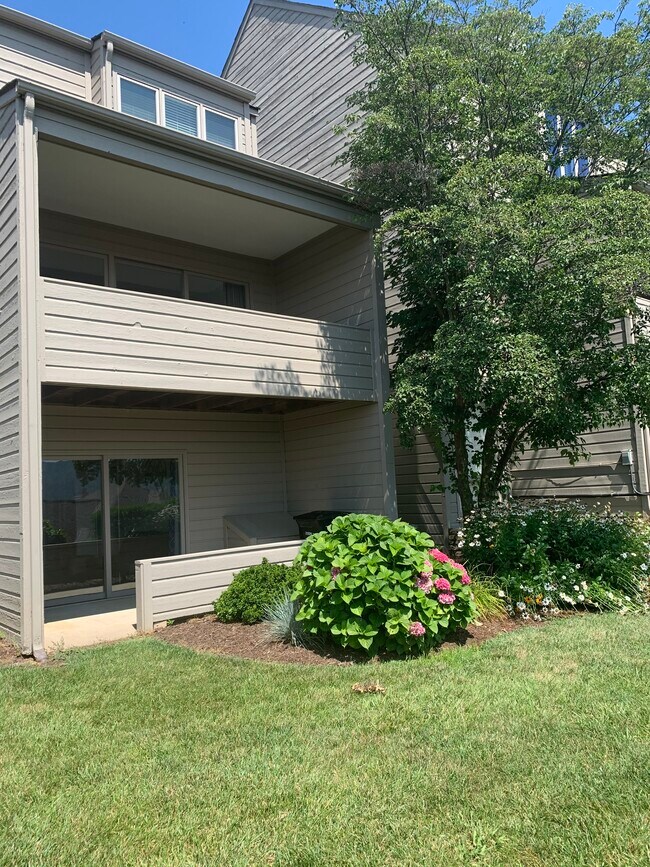 Building Photo - 4903 Hunting Hills Ct