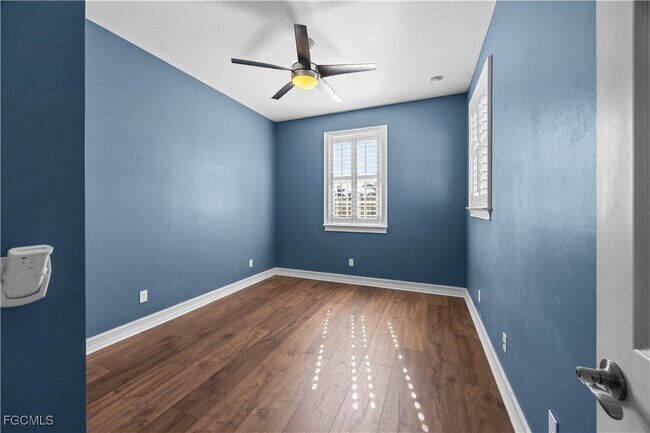 Building Photo - 8250 Sumner Ave