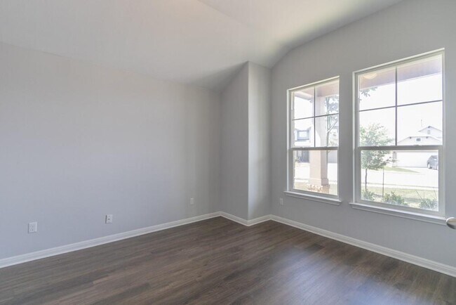 Building Photo - 1411 Elbe St