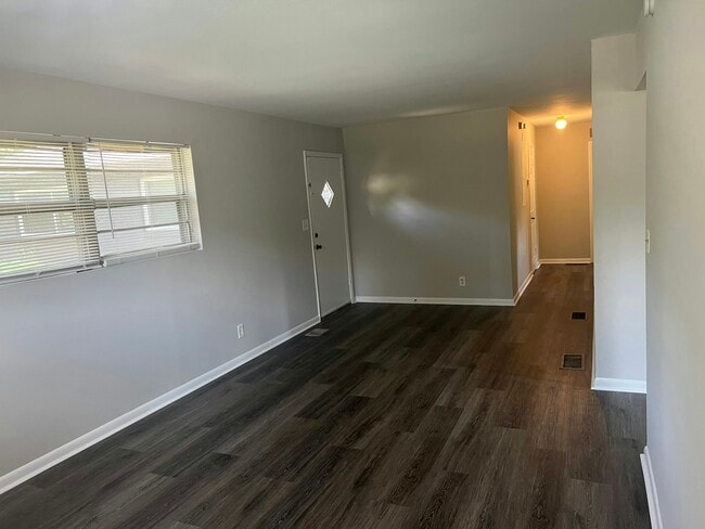 Building Photo - 1472 Tulip Pl