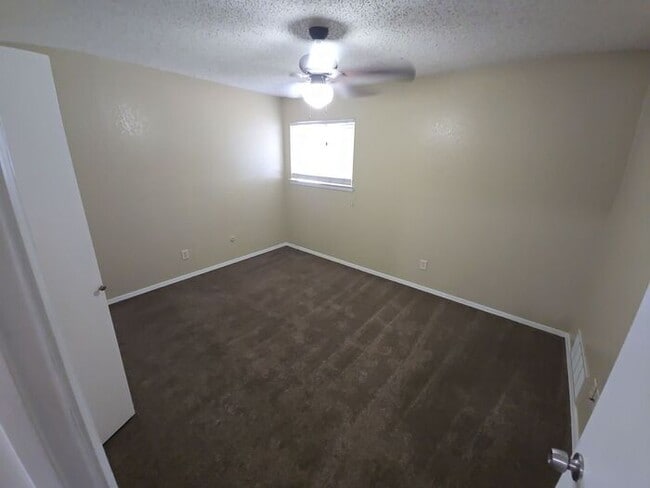 Building Photo - Lovely Arlington Home with Fenced Patio & ...