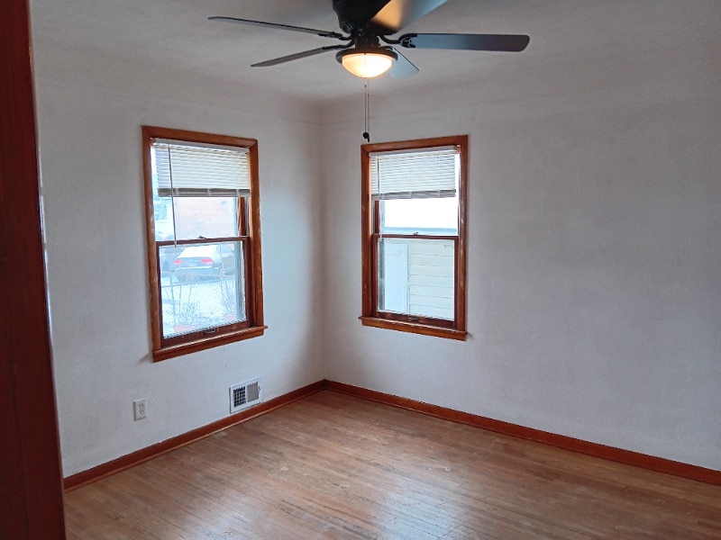 Building Photo - 640 N Summit St