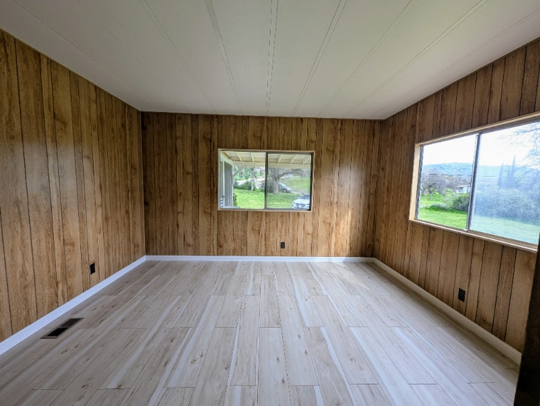 Building Photo - 38227 Squaw Valley Rd