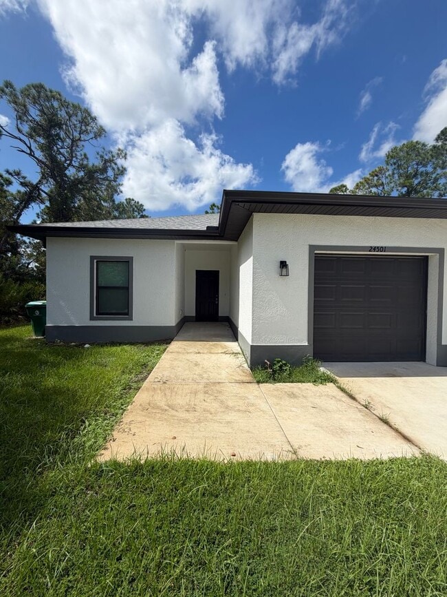 Building Photo - 24501 Zephyr Ct