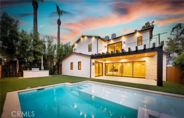 Building Photo - 5149 Beeman Ave