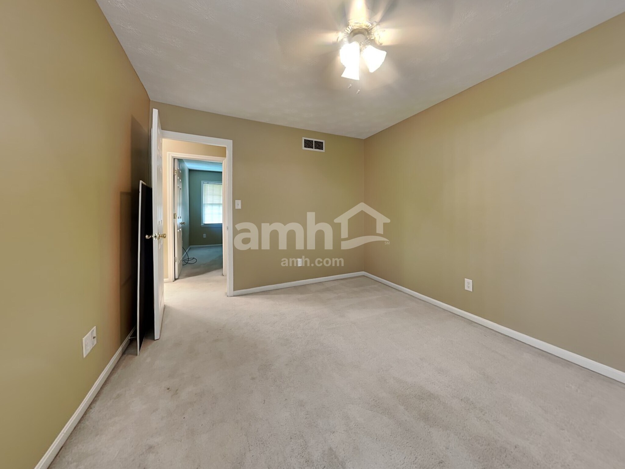 Building Photo - 643 Cassel Creek Dr