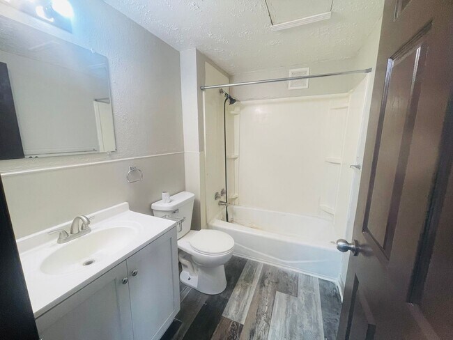 Building Photo - 2512 Jones St