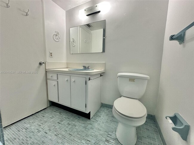 Building Photo - 9175 SW 77th Ave