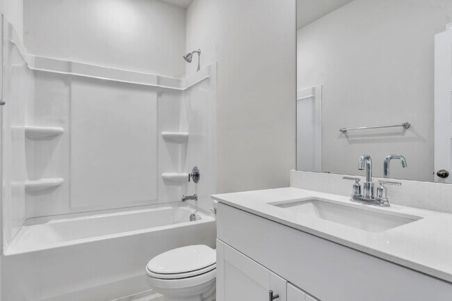 Building Photo - Like New 3BR/2BA Home is Woodruff, SC  **$1875/mo rent