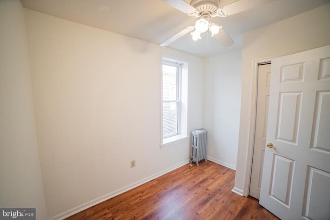 Building Photo - 2422 Poplar St