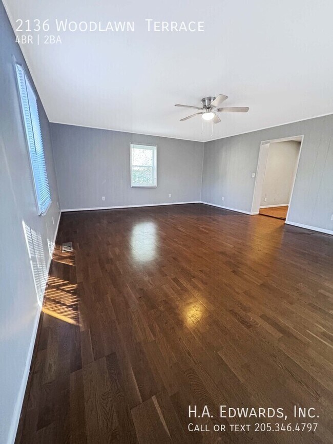 Building Photo - 2136 Woodland Terrace