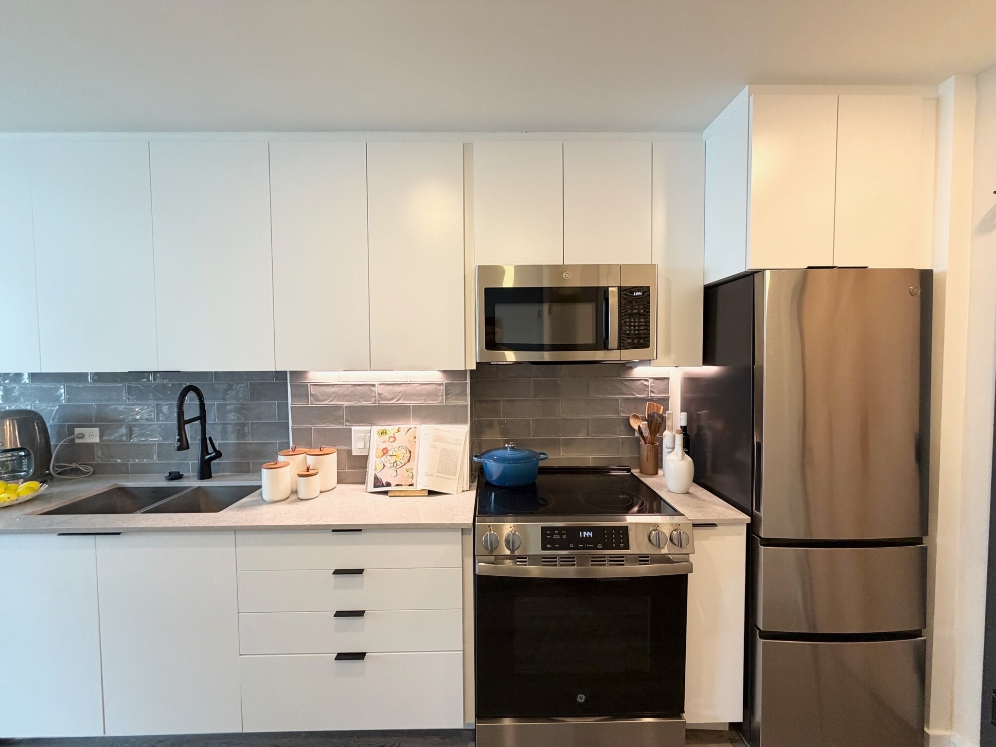 Building Photo - 113 NW 24th St