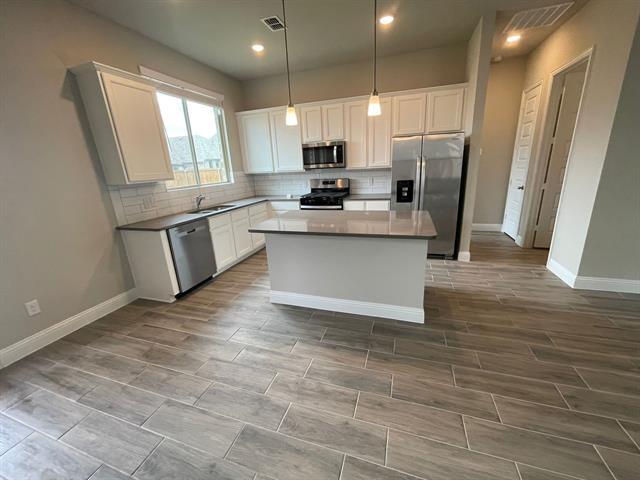 Building Photo - 1108 El Sol Blvd