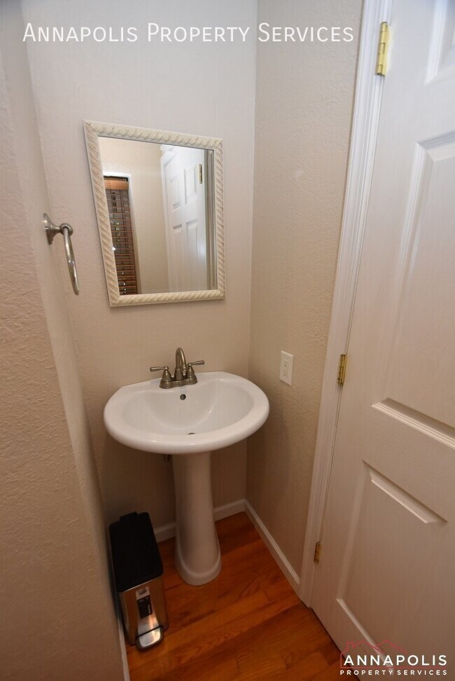 Building Photo - 1229 Blue Ridge Pl