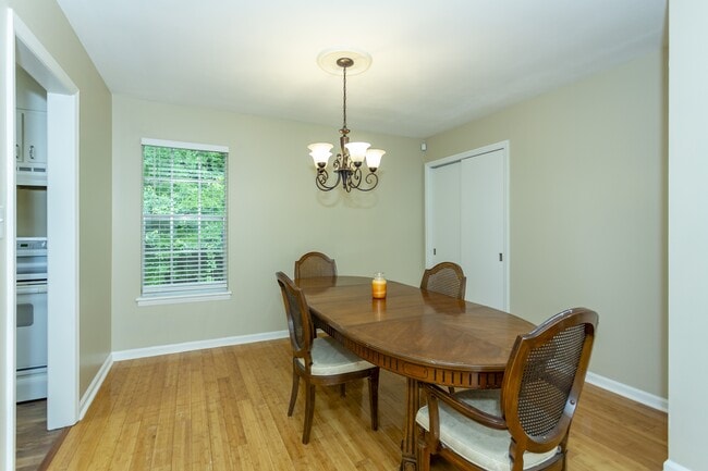 Building Photo - 2200 Montreat Cir
