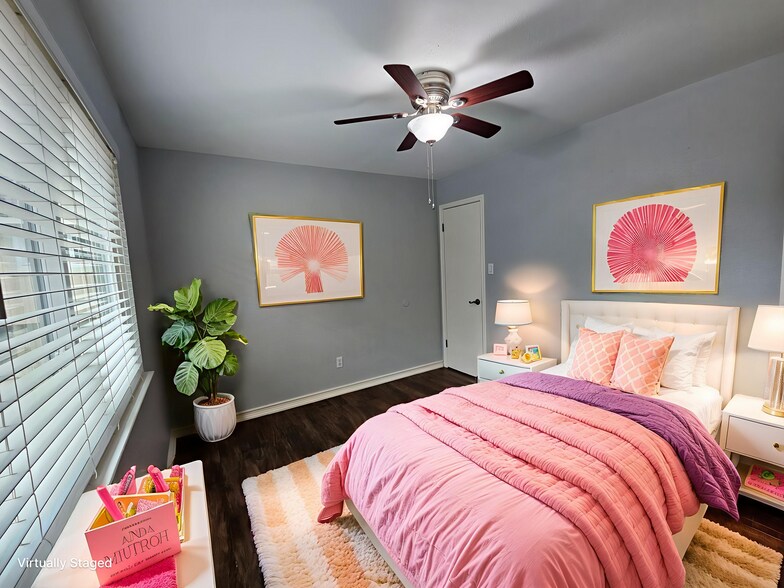 Building Photo - 2134 Pecan Hollow Dr