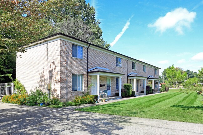 Building Photo - Lake View Manor