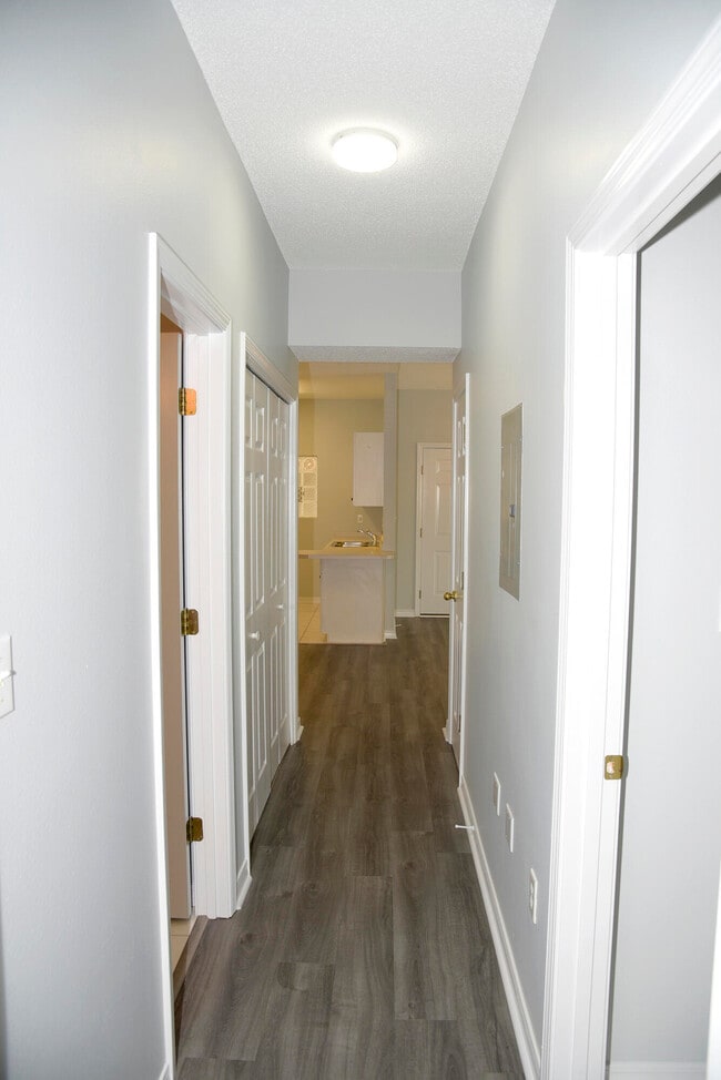 Building Photo - 1501 Partin Dr N