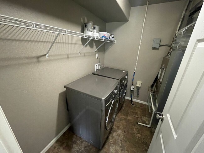 Building Photo - Cute Home in a Great Neighborhood!