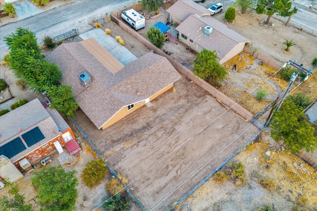 Building Photo - 11074 Knobb Ave