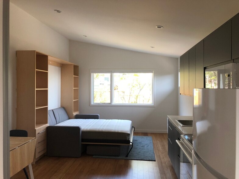 Building Photo - 7439 Terrace Dr