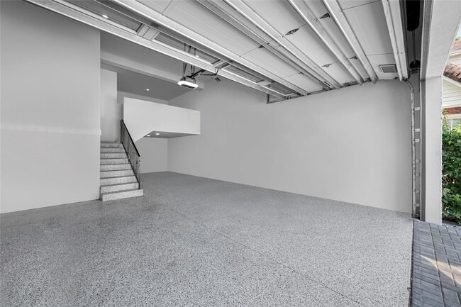 Building Photo - 2623 S Parkview St