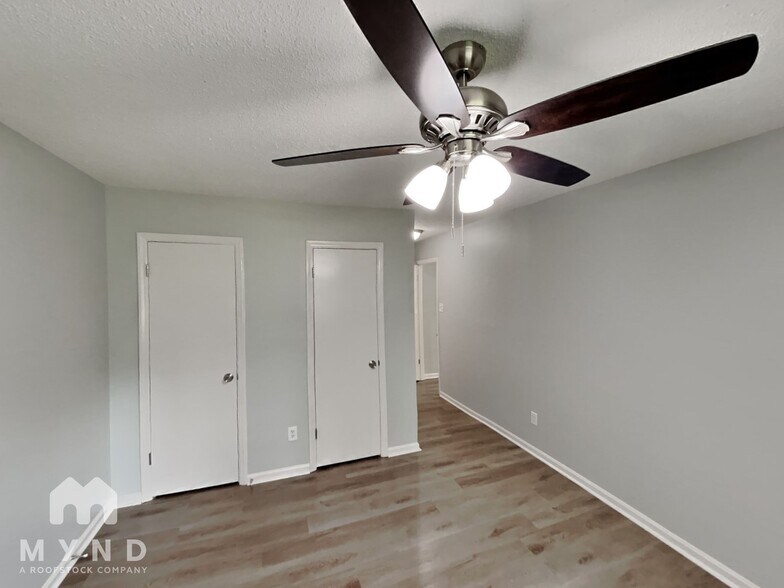 Building Photo - 200 Buckskin Dr