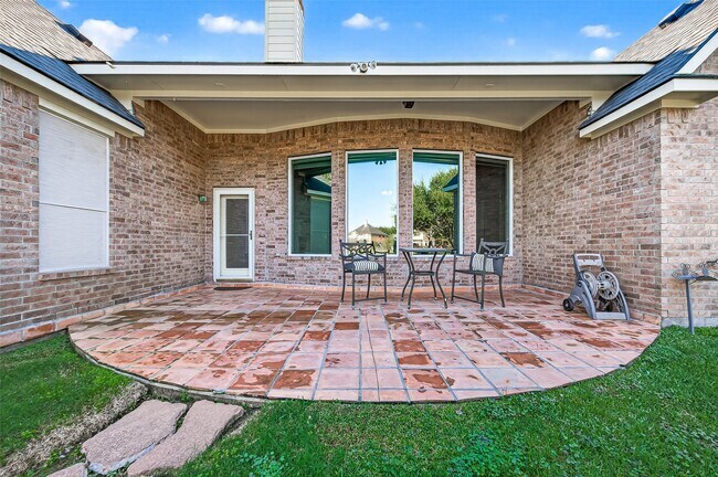 Building Photo - 22718 Emily Park Ln