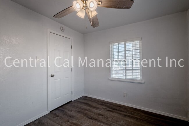 Building Photo - 2 Bedroom/1 Bath Home - $1395 Per Month!