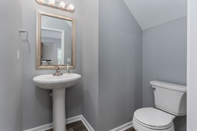 Building Photo - House in the desirable location of West Co...