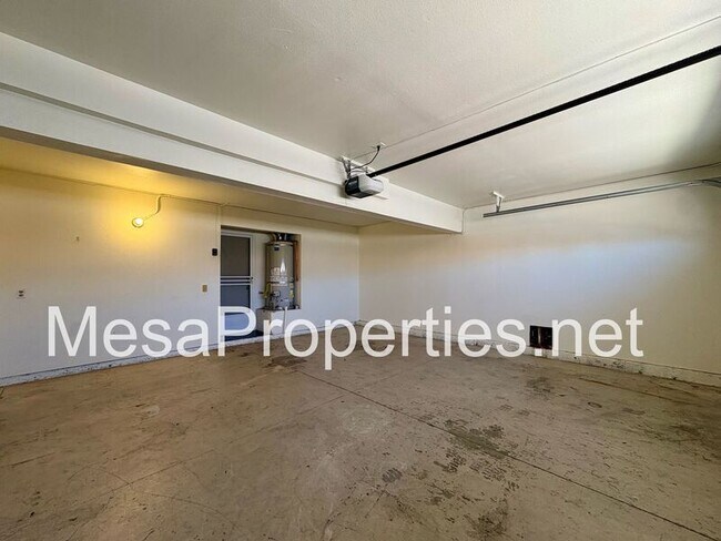 Building Photo - 14383 La Crescenta Ave