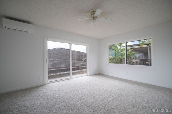 Building Photo - Newly Renovated 3 BD/2 BA Home with 2 Car ...