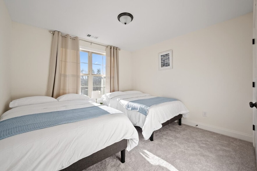 Building Photo - 3319 Old Hickory Blvd