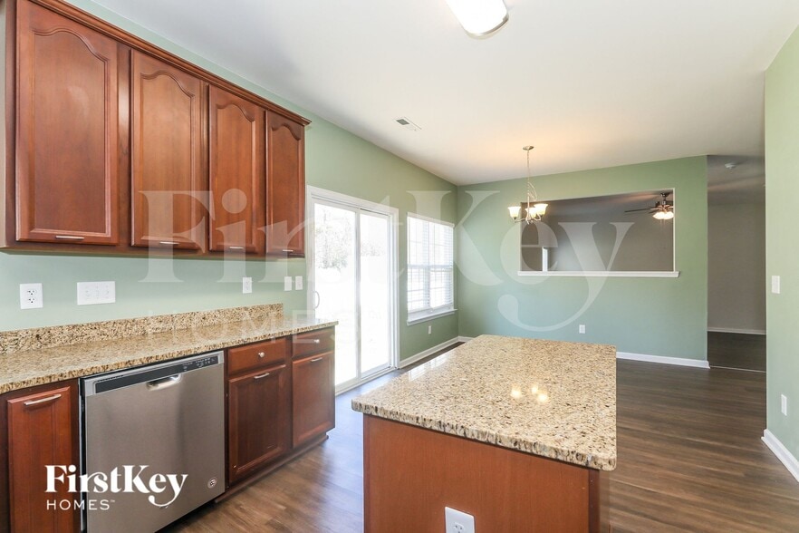 Building Photo - 5911 Parkstone Drive