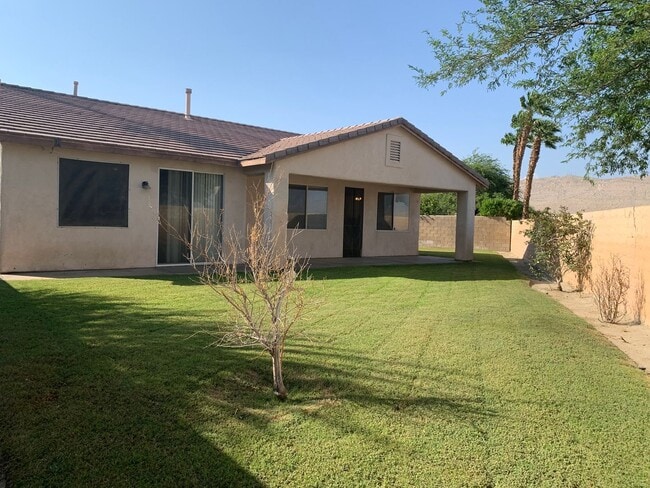 Building Photo - Lovely La Paloma Home For Lease