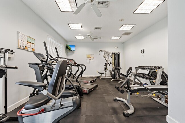 Building Photo - 7420 S Ocean Dr