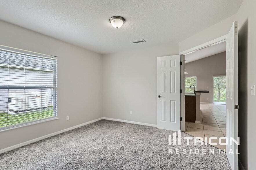 Building Photo - 117 Prairie Falcon Dr