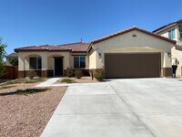 Building Photo - Rosamond 4 bedroom