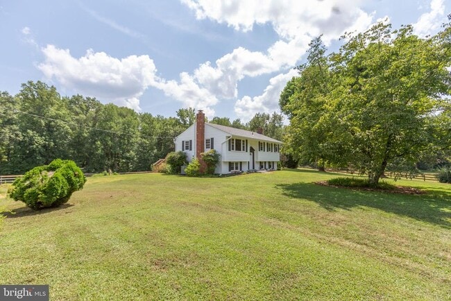 Building Photo - 18136 Pepmeier Hill Rd