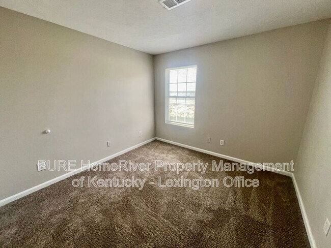 Building Photo - 126 Grinder Ct
