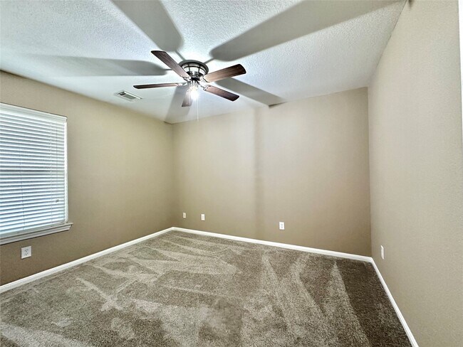 Building Photo - 6303 Tolstin Lakes Ln