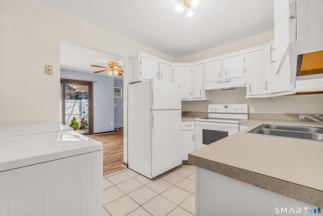 Building Photo - 20 Trolley Cir